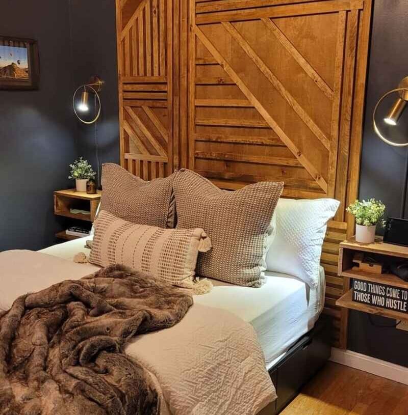  Wood Detail Headboard