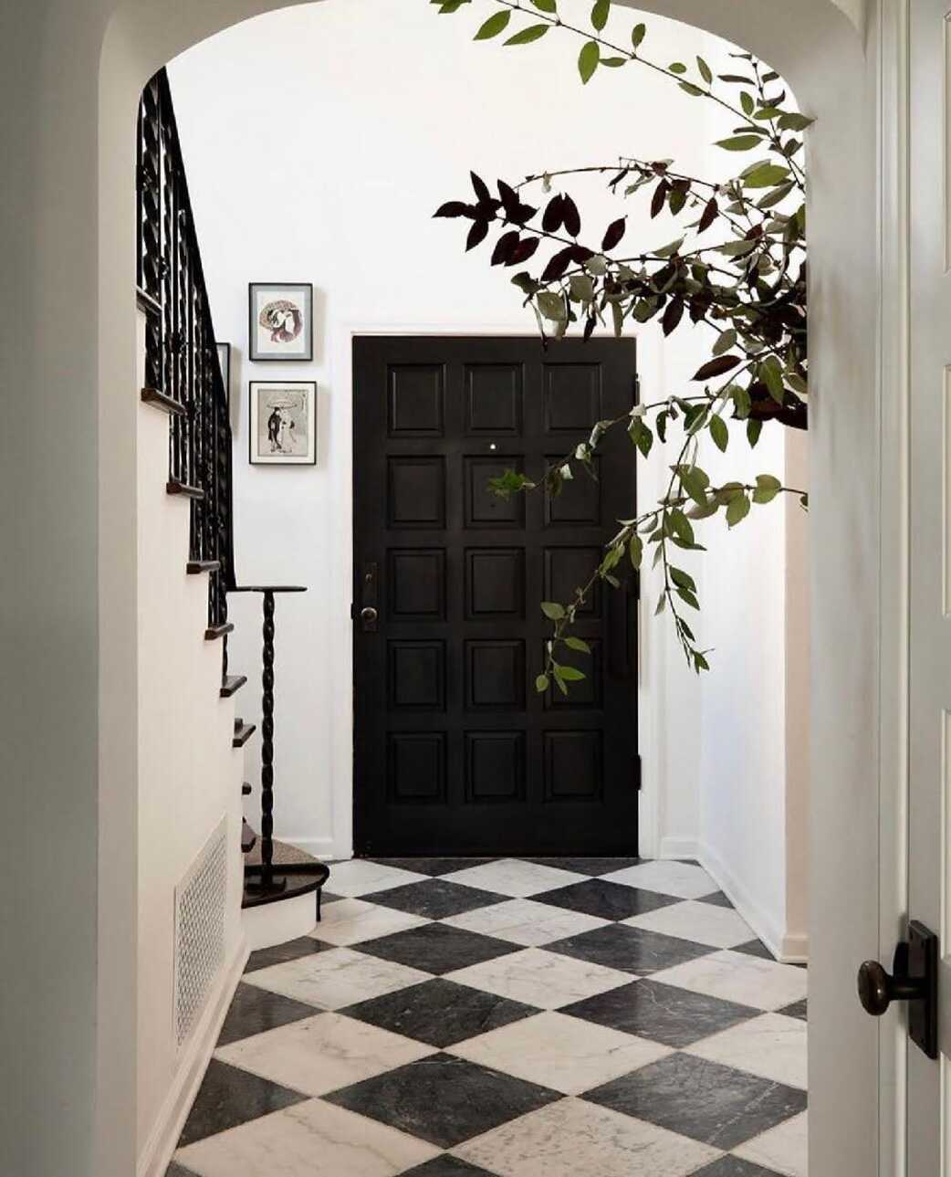 Contemporary and Modern Entryway 