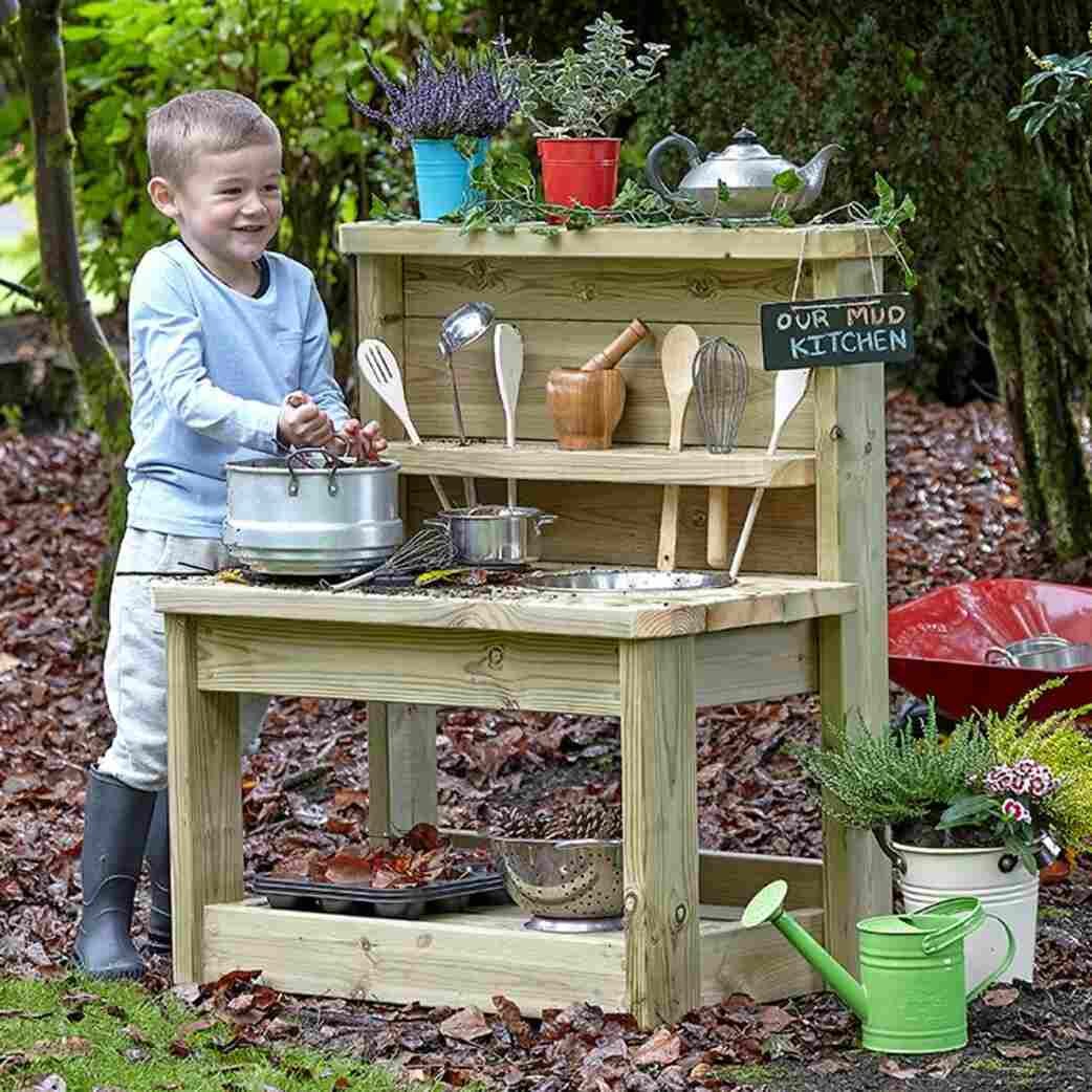 DIY Mini Mud Kitchen