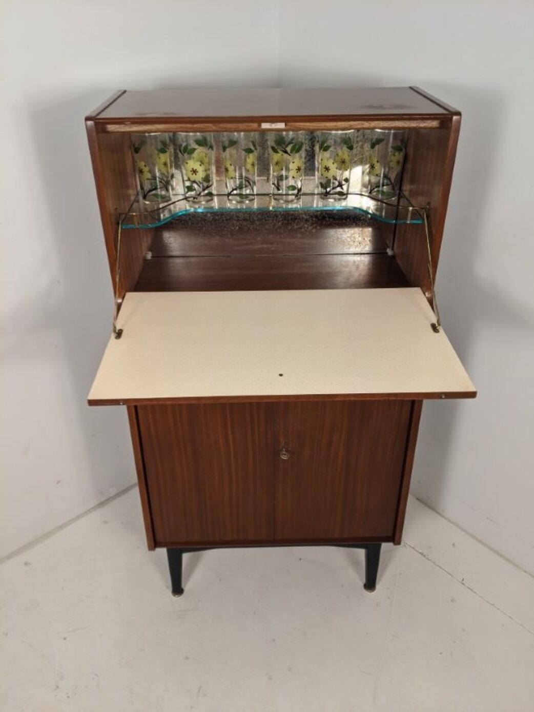 Retractable Bar Top 2