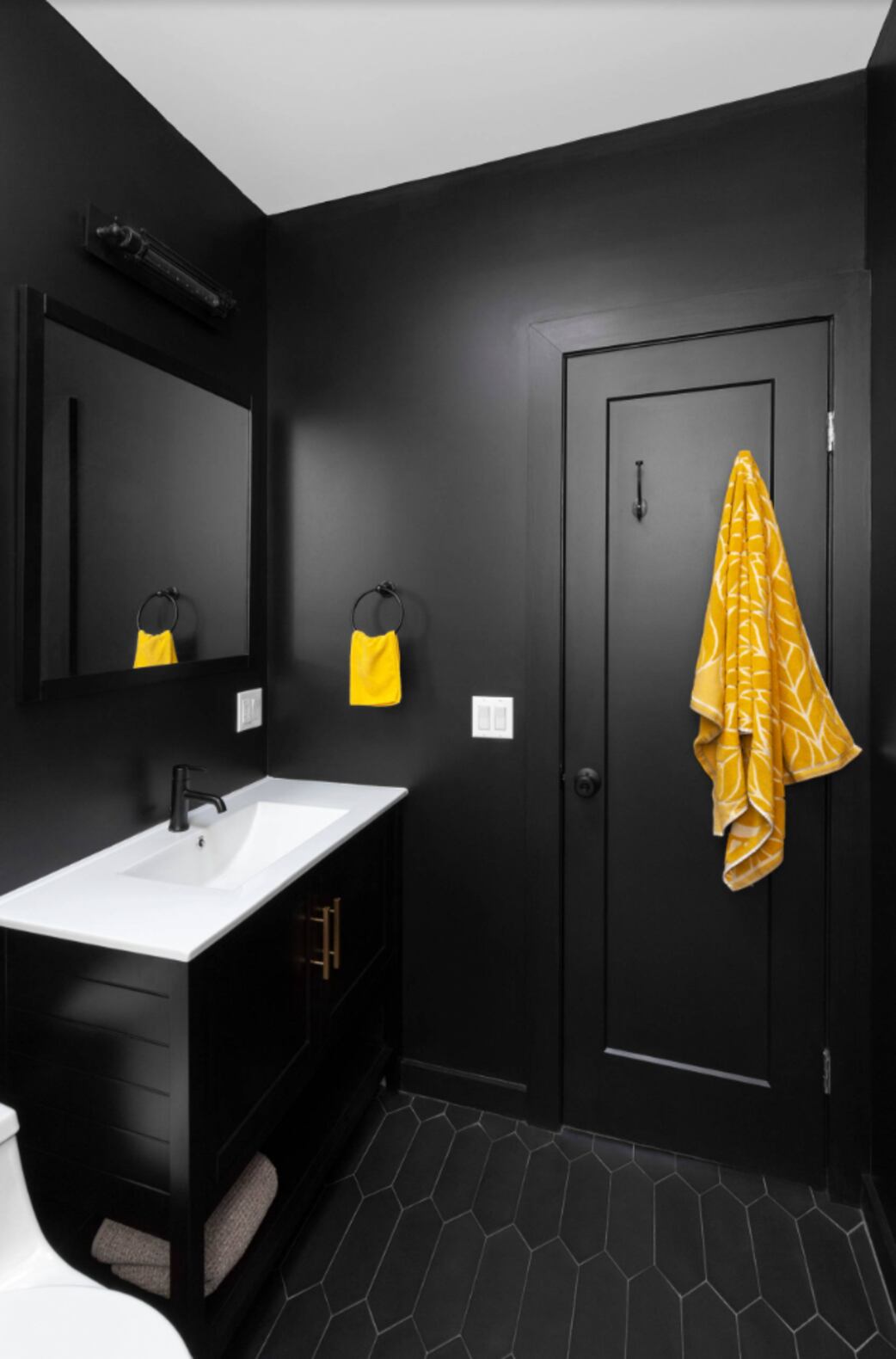 Sherwin-Williams Tricorn Black