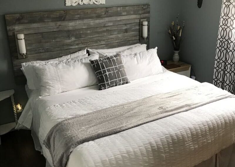 DIY grey pallet headboard