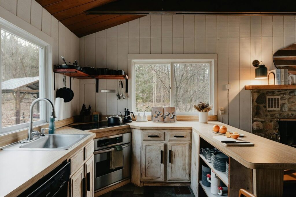 Creating Cozy Yet Chic Kitchen