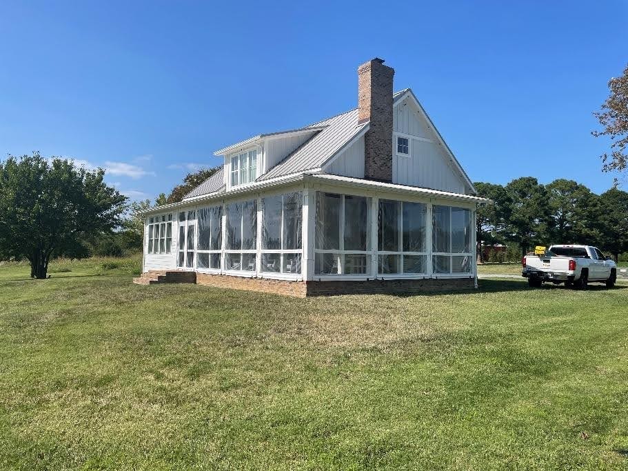 Benefits of Vinyl Porch Enclosures
