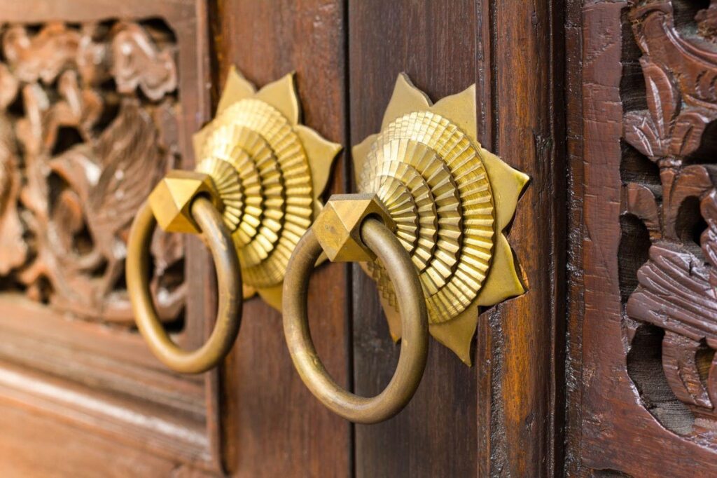 Transform Your Home with the Right Door Hardware