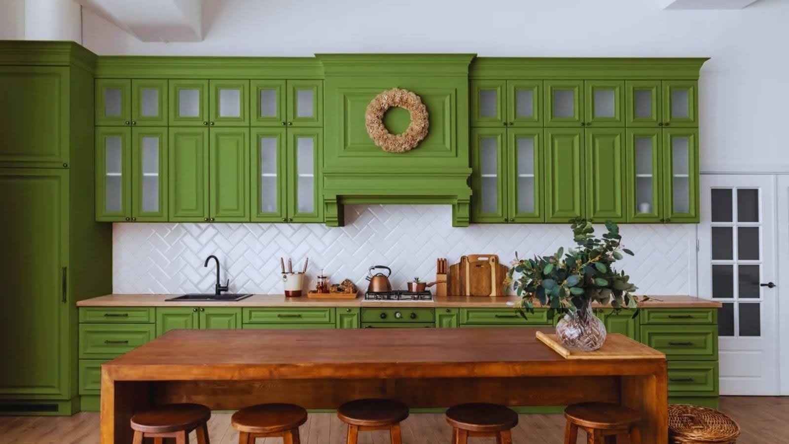 Accessorizing and Finishing Touches