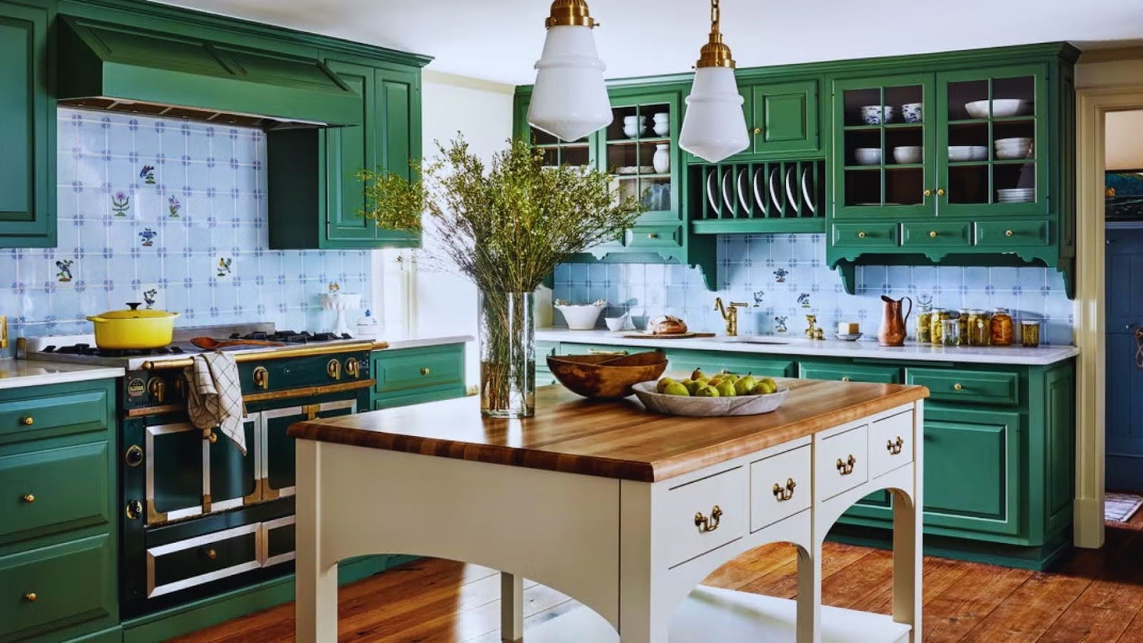 Moody & Dramatic Kitchens