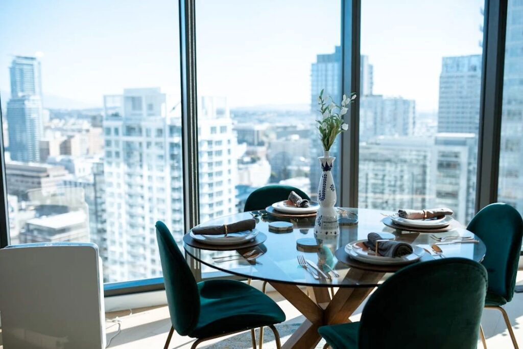 Dining Chairs: A Guide to Styles, Comfort, and Selection Dining Chairs