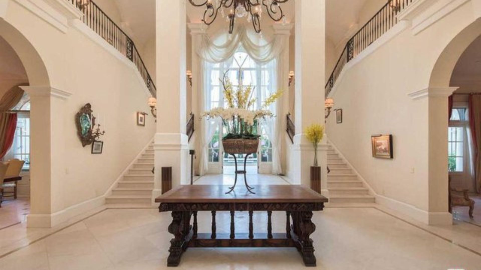 Vanna White's Previous Beverly Hills Estate