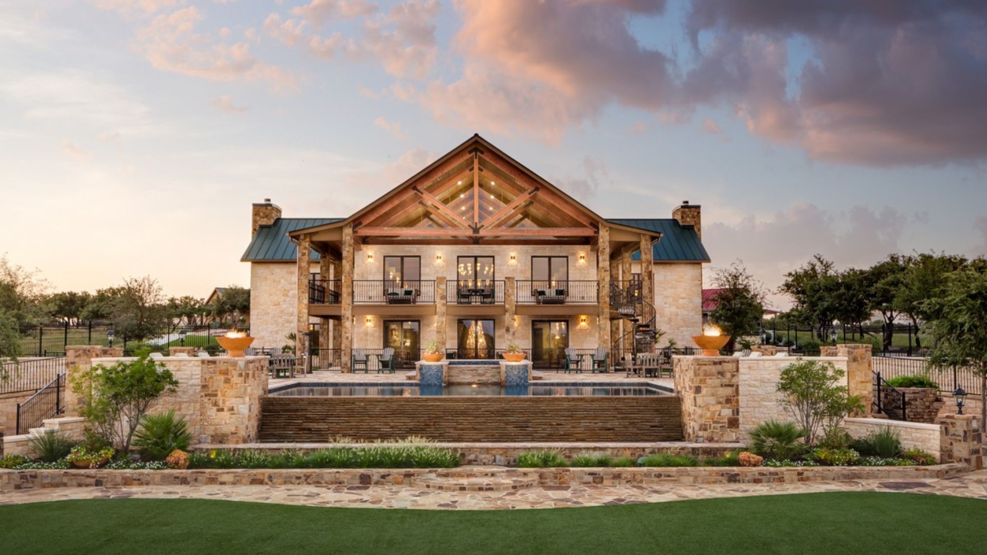 Why Paul Simon Chose the Texas Hill Country