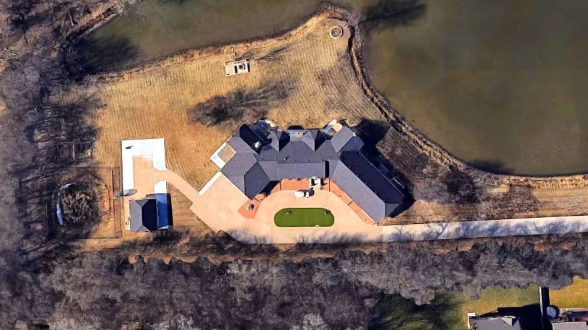 Where Does Barry Sanders Live