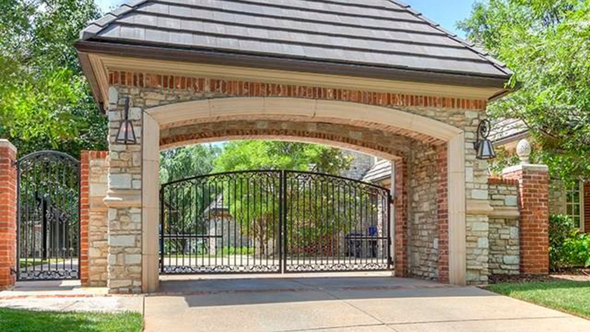 Johnny Morris's Broader Real Estate Portfolio