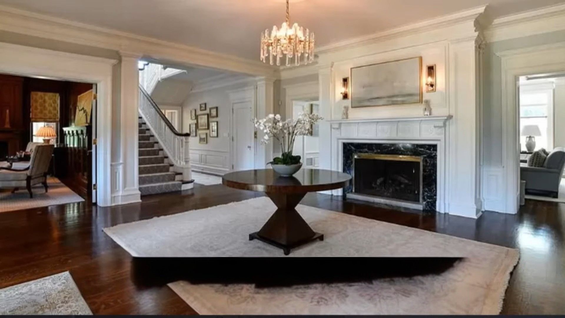 Inside Barry Sanders' Kansas Home