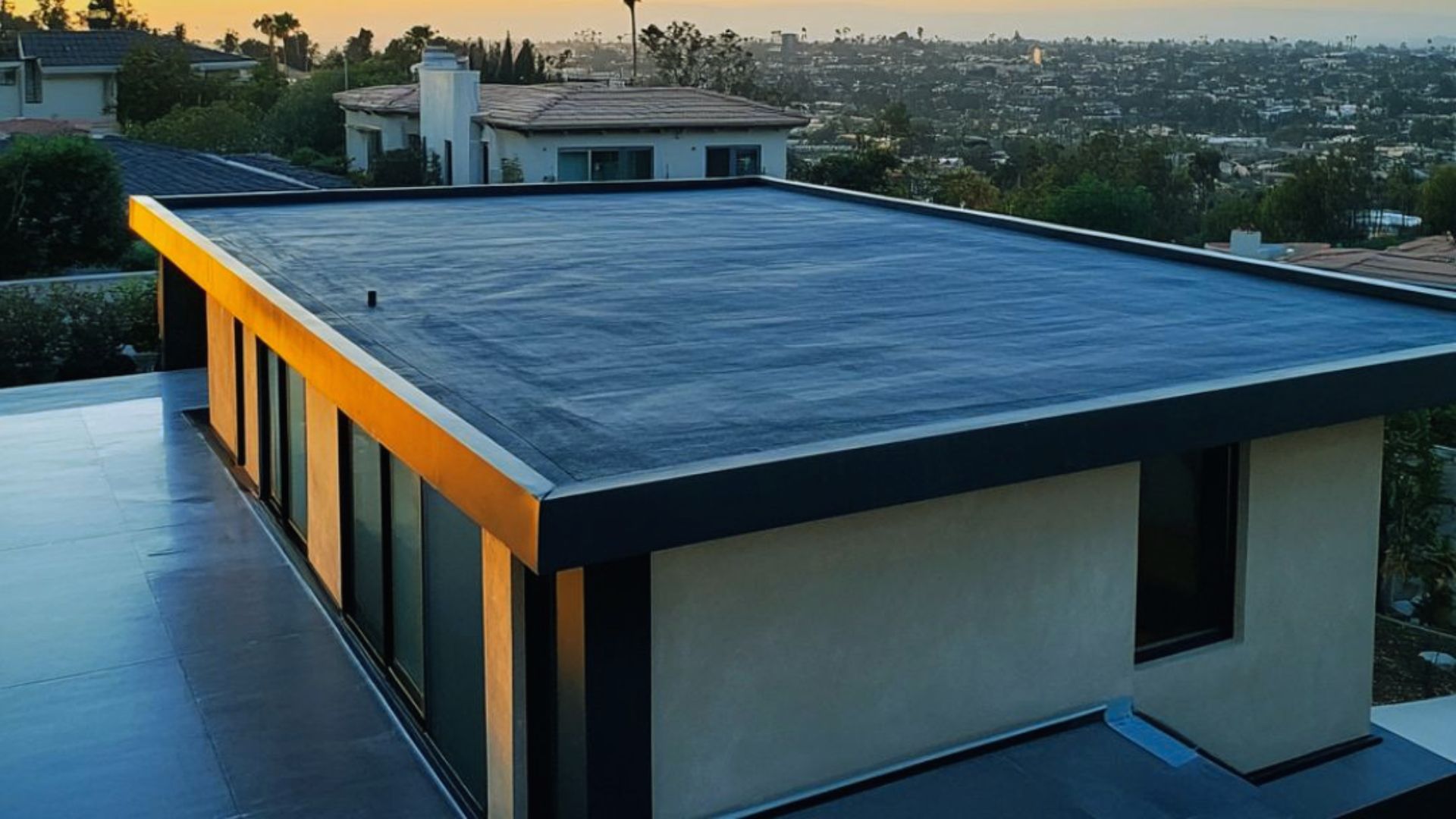 Why Choosing the Right Flat Roof Material Matters